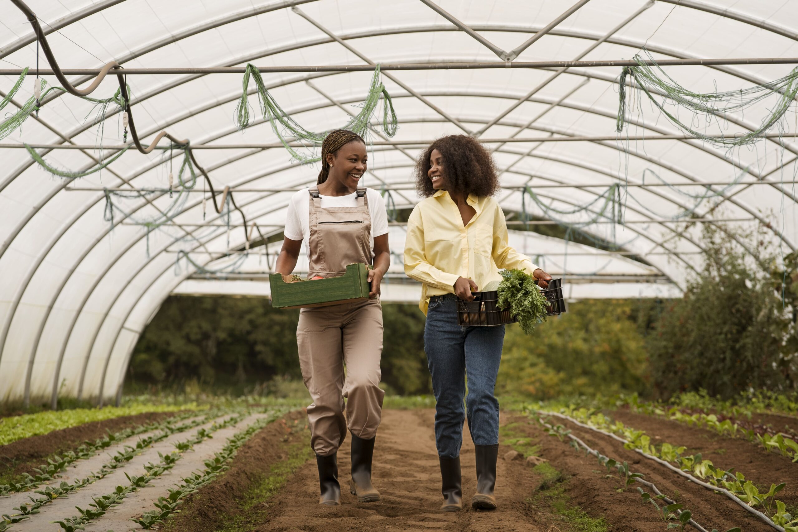 full-shot-smiley-women-working-farm (2)